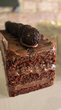 Load image into Gallery viewer, Cake Slice- Choose your Flavour for Pre-Order!