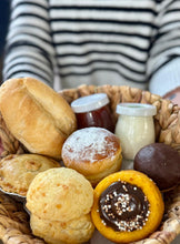 Load image into Gallery viewer, Mini Padaria Special Basket - for 1