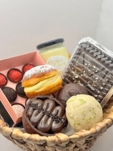 Load image into Gallery viewer, Sweet Happiness Basket :)