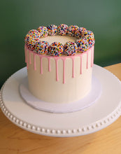 Load image into Gallery viewer, Drip Cake :)