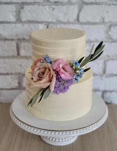 Classic Delicate Wedding Cake
