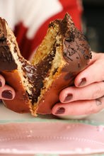 Load image into Gallery viewer, Mini &quot;Panetone&quot; Recheado - filled with Brigadeiro or Doce de Leite
