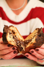 Load image into Gallery viewer, Mini &quot;Panetone&quot; Recheado - filled with Brigadeiro or Doce de Leite
