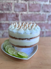 Load image into Gallery viewer, Lime Pie Dessert (na taça!)
