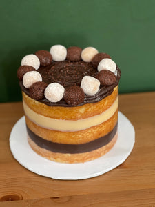 Cake of the Month- 6” Chocolate with Doce de Leite!