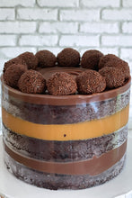 Load image into Gallery viewer, Naked Cake with Brigadeiros
