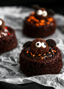 Spooky Mini  Charlote Cake - Chocolate and Brigadeiro