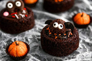 Spooky Mini  Charlote Cake - Chocolate and Brigadeiro