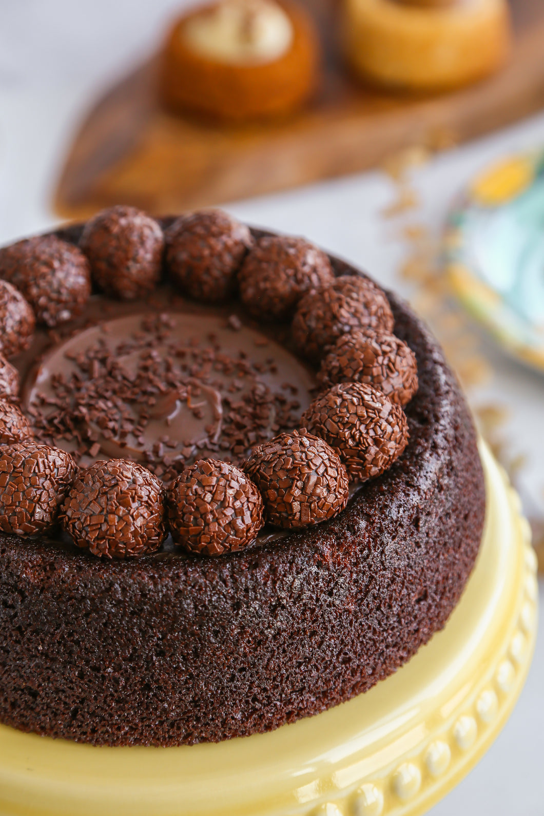 Charlotte Cake with 15 Brigadeiros on Top - (8