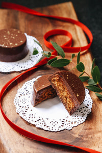 Pão de Mel - Honey Cake with Doce de Leite